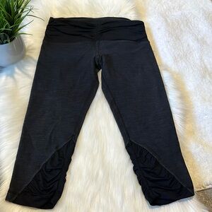 Lululemon black stretchy ruched cropped leggings high waisted capris sz8